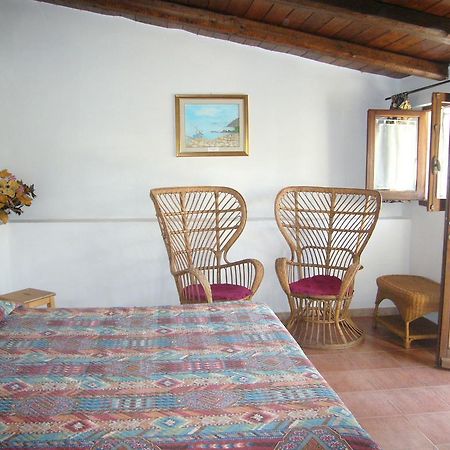 Su Trabi B&B Fluminimaggiore Zewnętrze zdjęcie