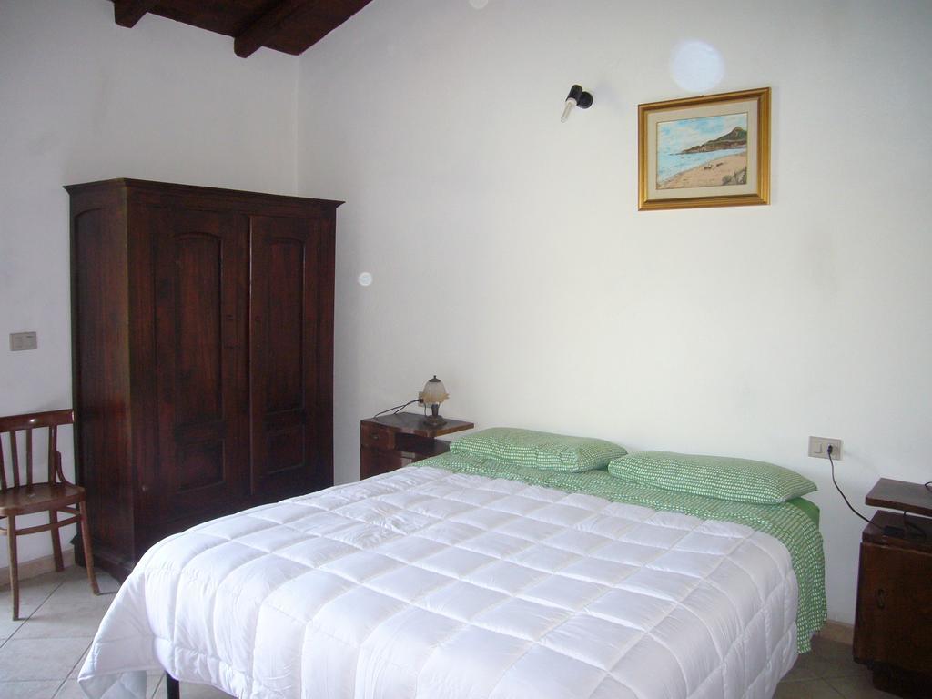 Su Trabi B&B Fluminimaggiore Pokój zdjęcie