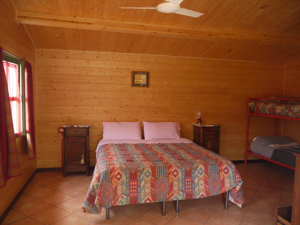 Su Trabi B&B Fluminimaggiore Pokój zdjęcie